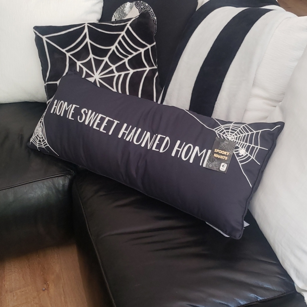 Large Pillow - Picture 3 of 3